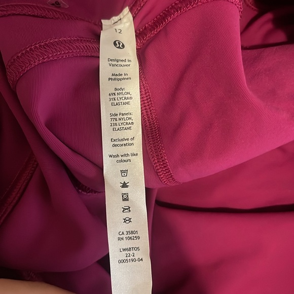 BNWT magenta purple (MGPR) all the right places Lulu leggings - Picture 3 of 3